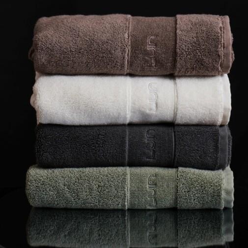 Organic Elegance – A Towel That Transforms the Moment